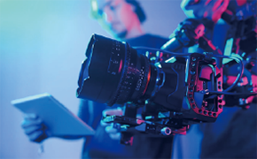 福岡の動画映像制作会社の在宅イメージ03